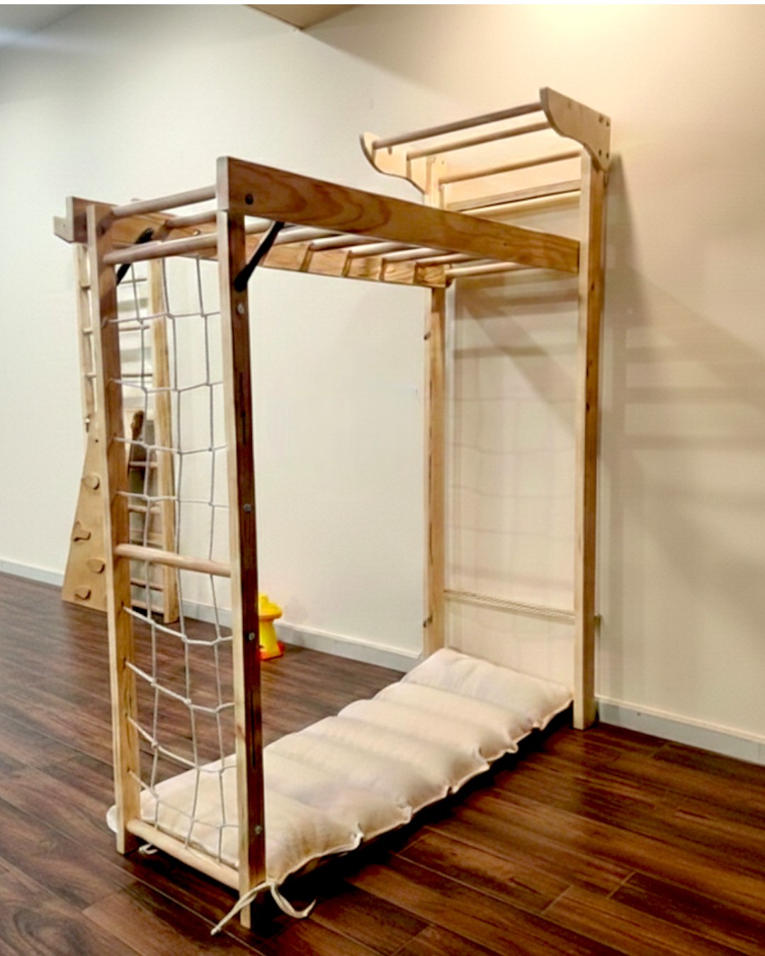Aero Playtower — Calisthenics equipment by Calineo